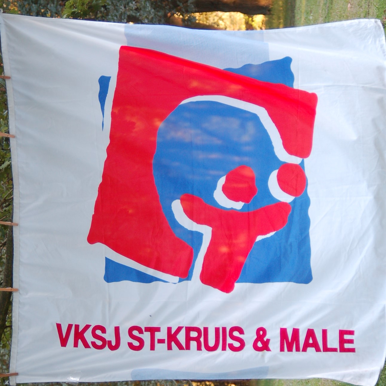 thumb: vlag sinds 2012 (50 jaar VKSJ Sint-Kruis en Male)